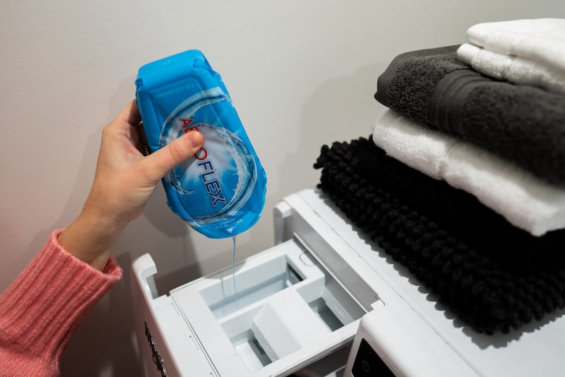 A AeroFlexx Pak dispensing laundry detergent 